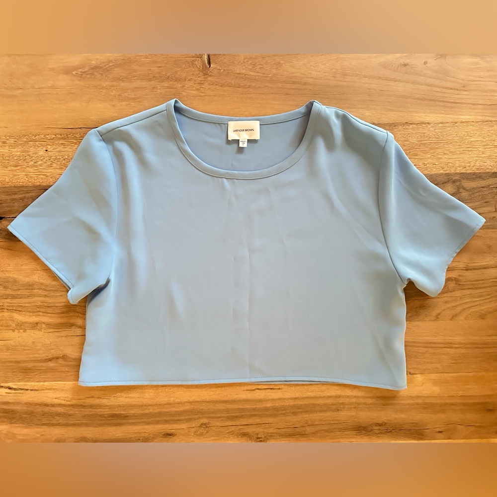 ⭐️ NWOT Lavender Brown Cropped Blouse